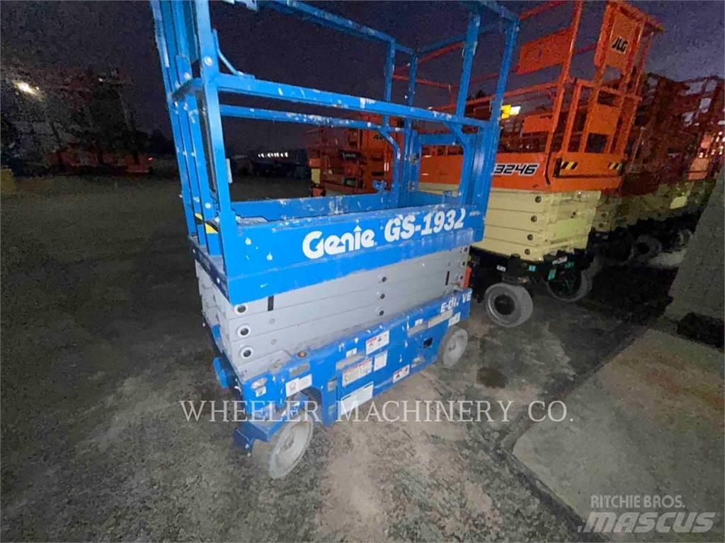 Genie GS1932 Ножничные подъемники