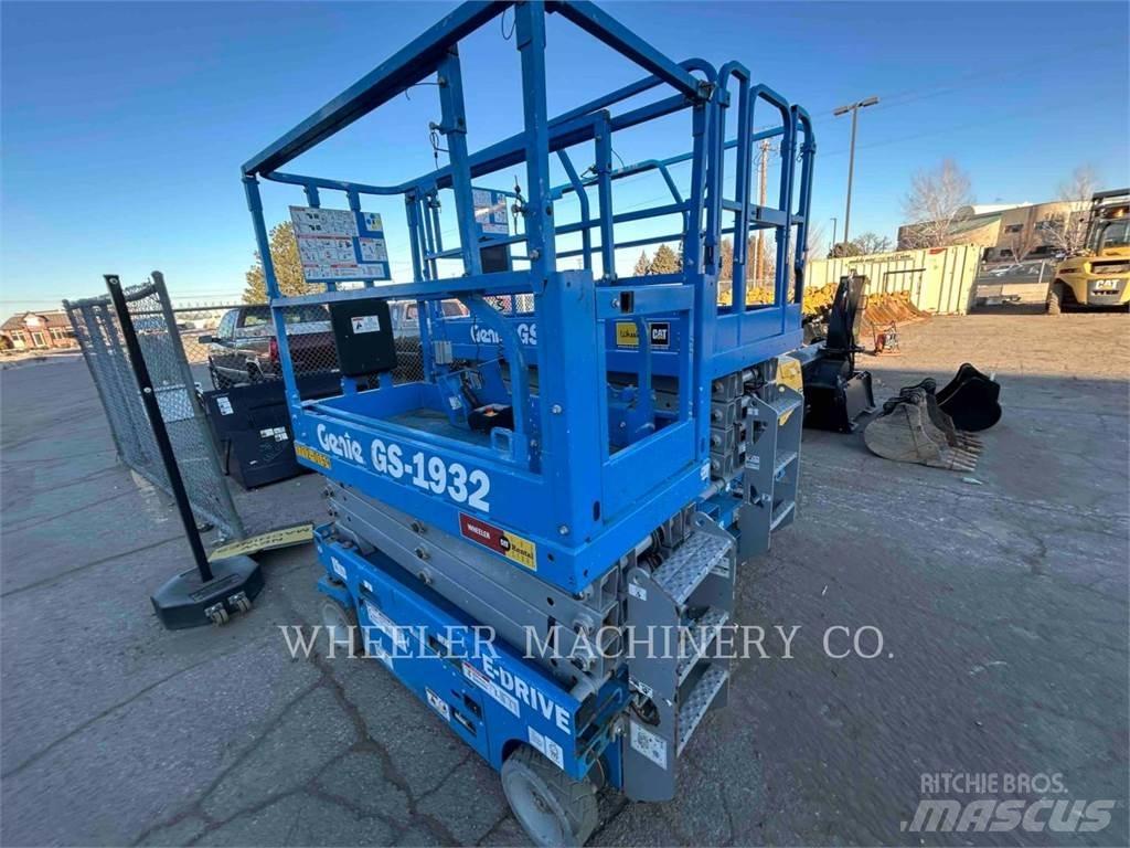 Genie GS1932 Ножничные подъемники