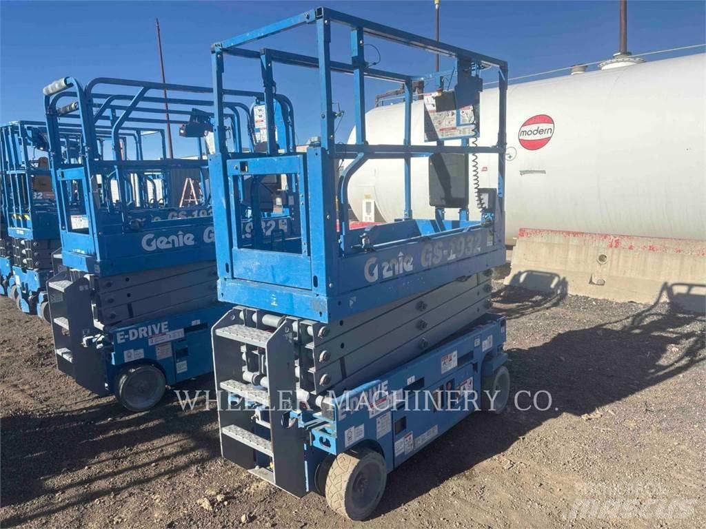Genie GS1932 Ножничные подъемники