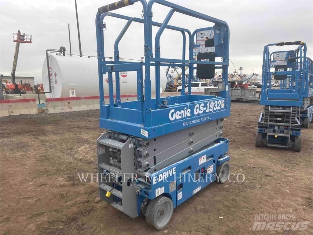 Genie GS1932 Ножничные подъемники