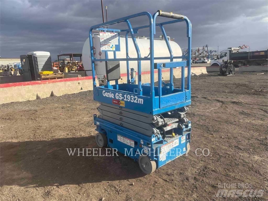 Genie GS1932M Ножничные подъемники