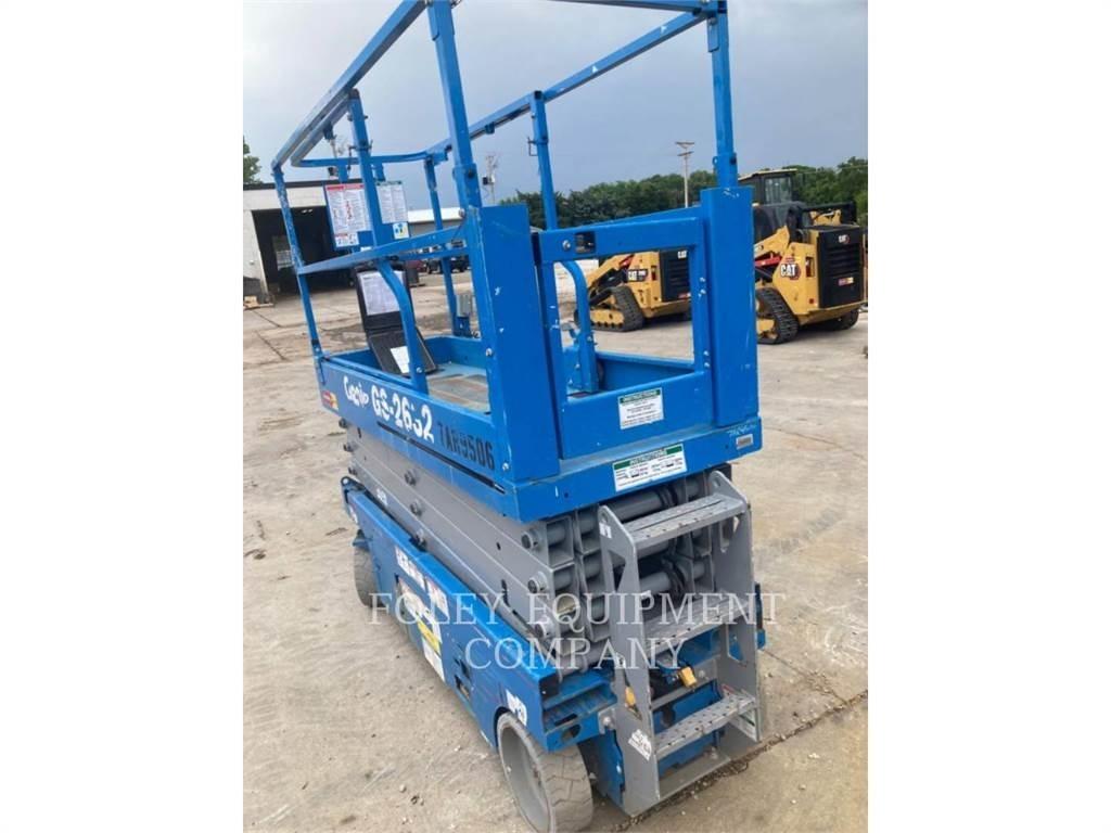 Genie GS2632 Ножничные подъемники