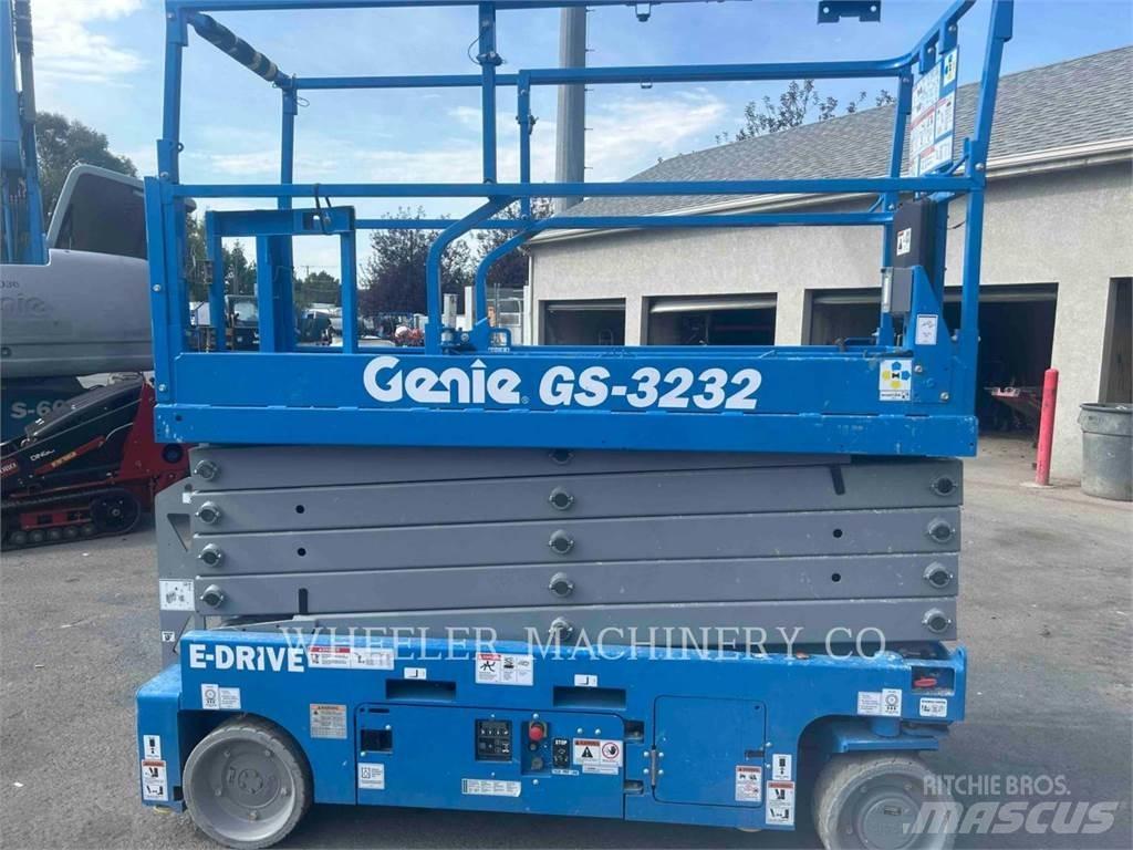 Genie GS3232 Ножничные подъемники