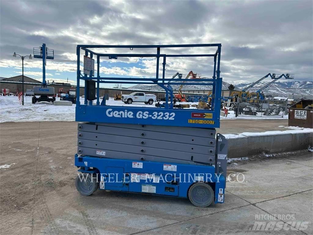 Genie GS3232 Ножничные подъемники