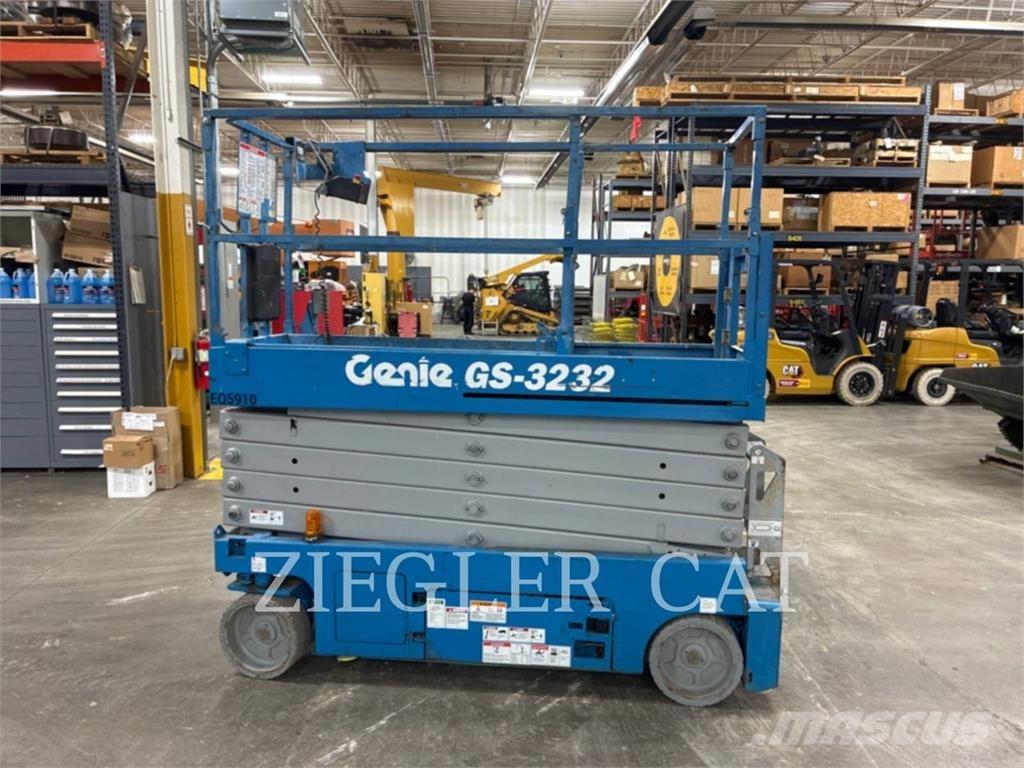 Genie GS3232 Ножничные подъемники