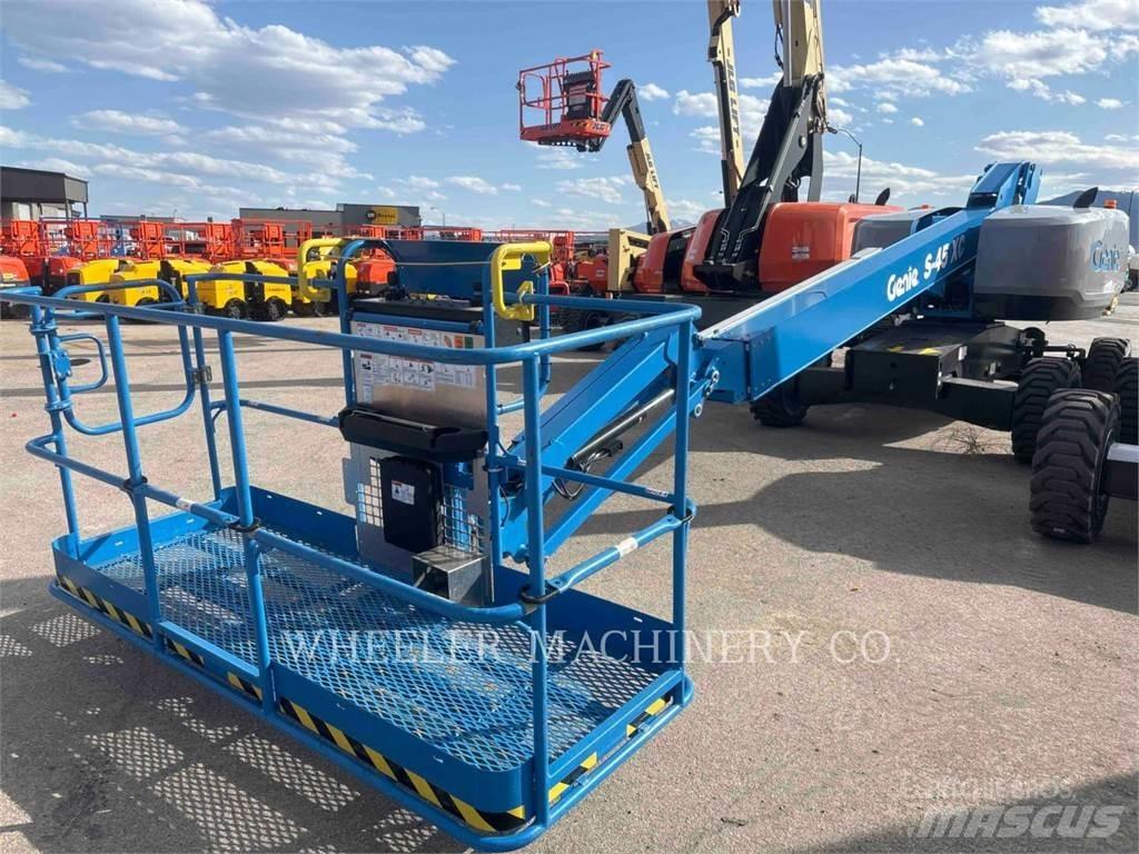 Genie S45XC Коленчатые подъемники