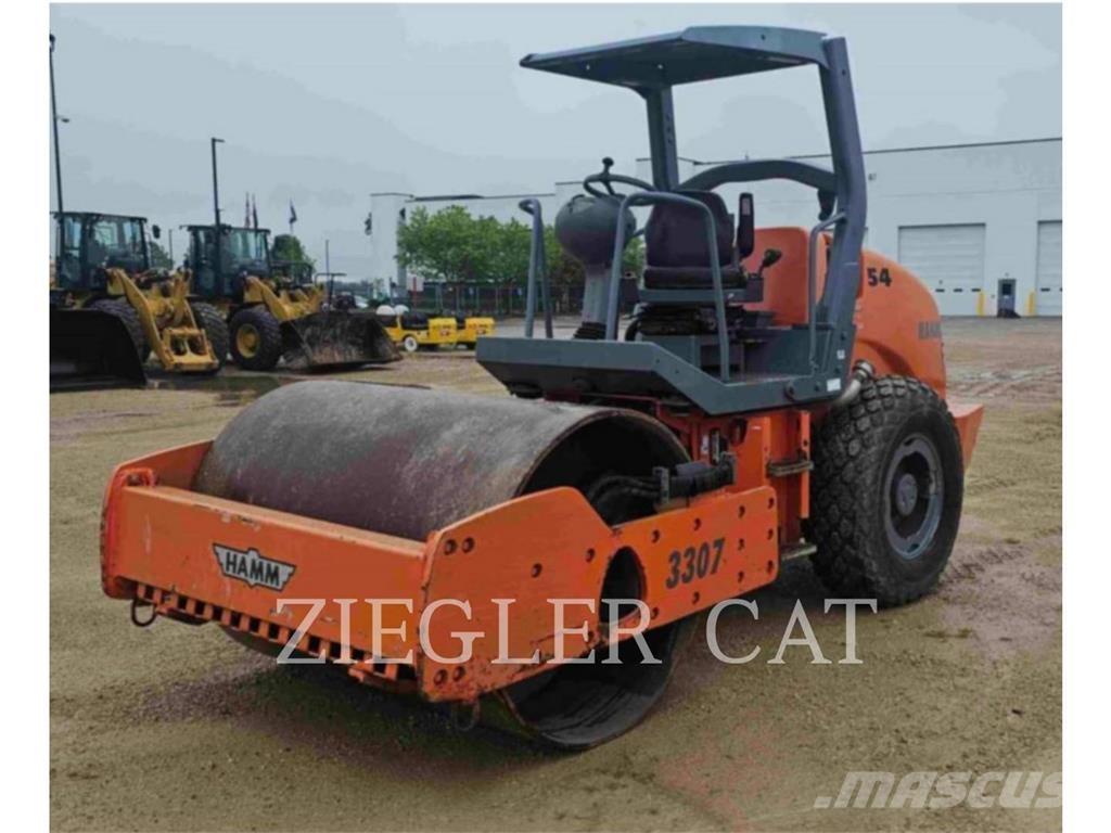 Hamm 3307 SMOOTH Уплотнители грунта
