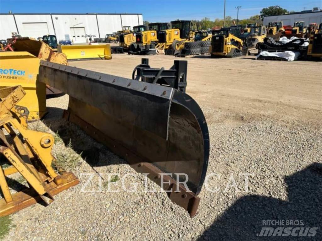  HENDERSON PLOW Снегоуборщики
