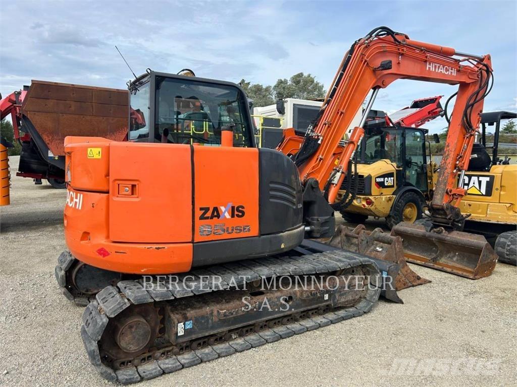 Hitachi ZAXIS85 Фронтальные погрузчики