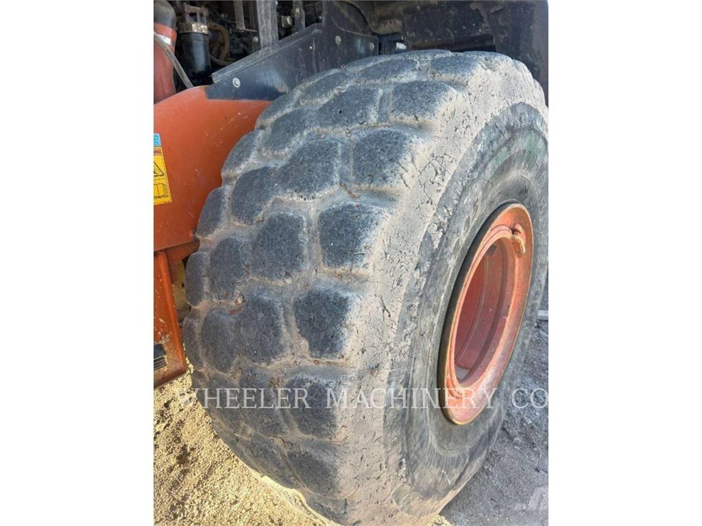 Hitachi ZW250-6 Фронтальные погрузчики