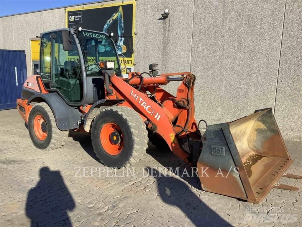 Hitachi ZW95 Фронтальные погрузчики
