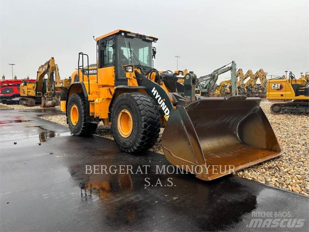 Hyundai HL960A Фронтальные погрузчики