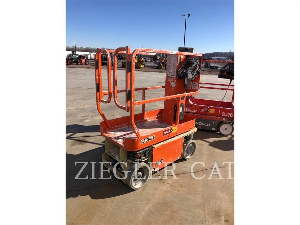 JLG 1230ES Ножничные подъемники