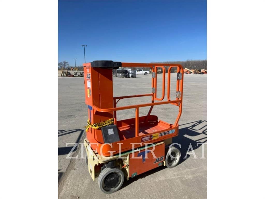 JLG 1230ES Ножничные подъемники
