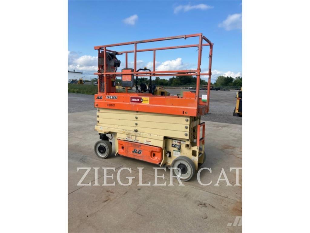 JLG 2632ES Ножничные подъемники