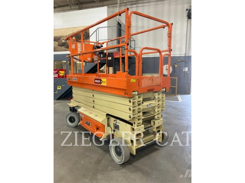 JLG 2646ES Ножничные подъемники
