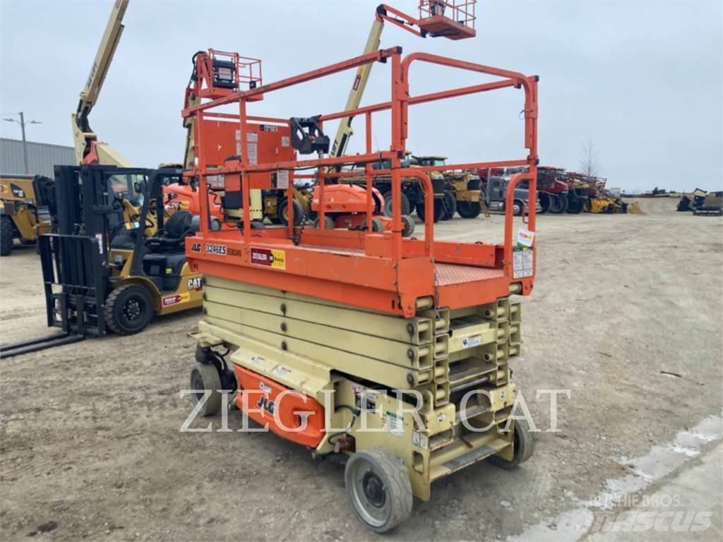 JLG 3246ES Ножничные подъемники