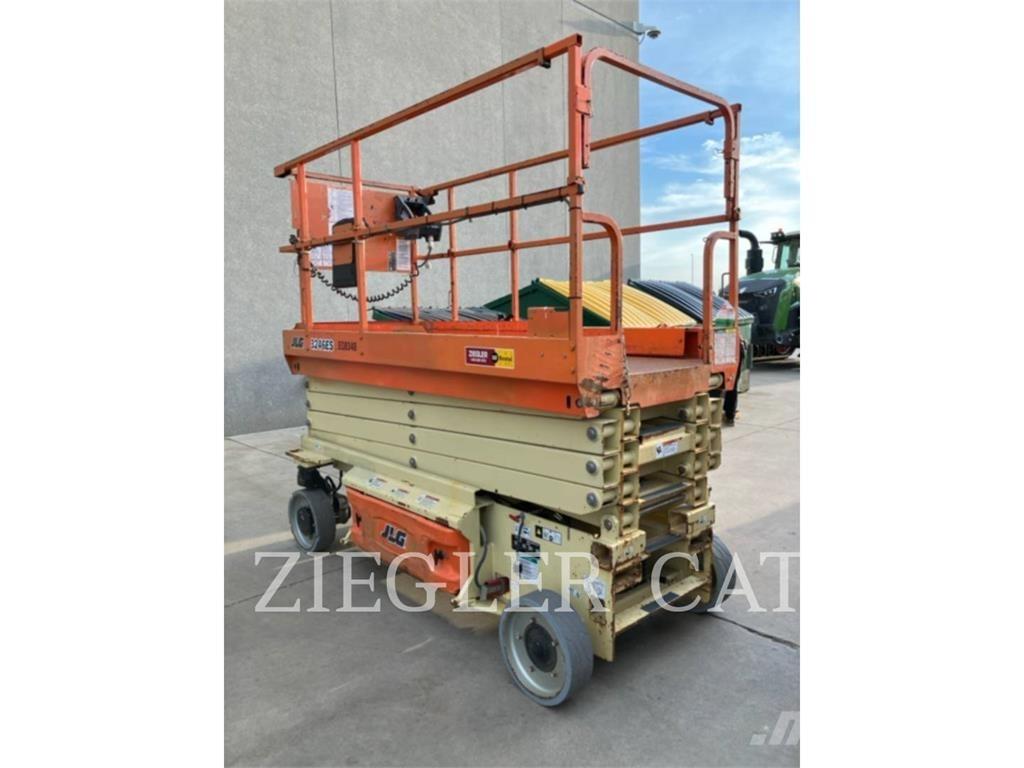 JLG 3246ES Ножничные подъемники