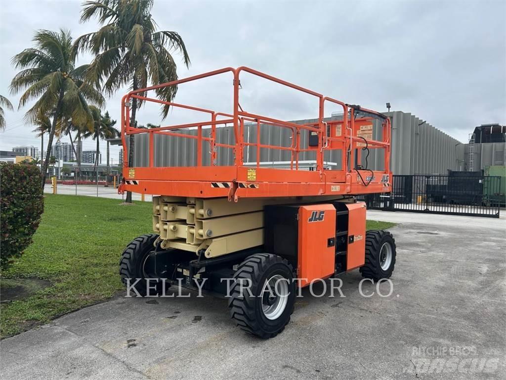 JLG 330LTR Ножничные подъемники