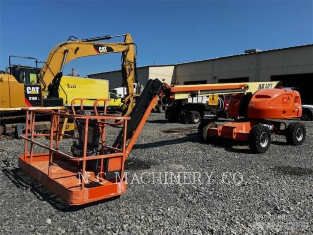 JLG 460SJ Гусеничные экскаваторы