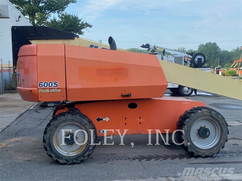 JLG 600S Коленчатые подъемники