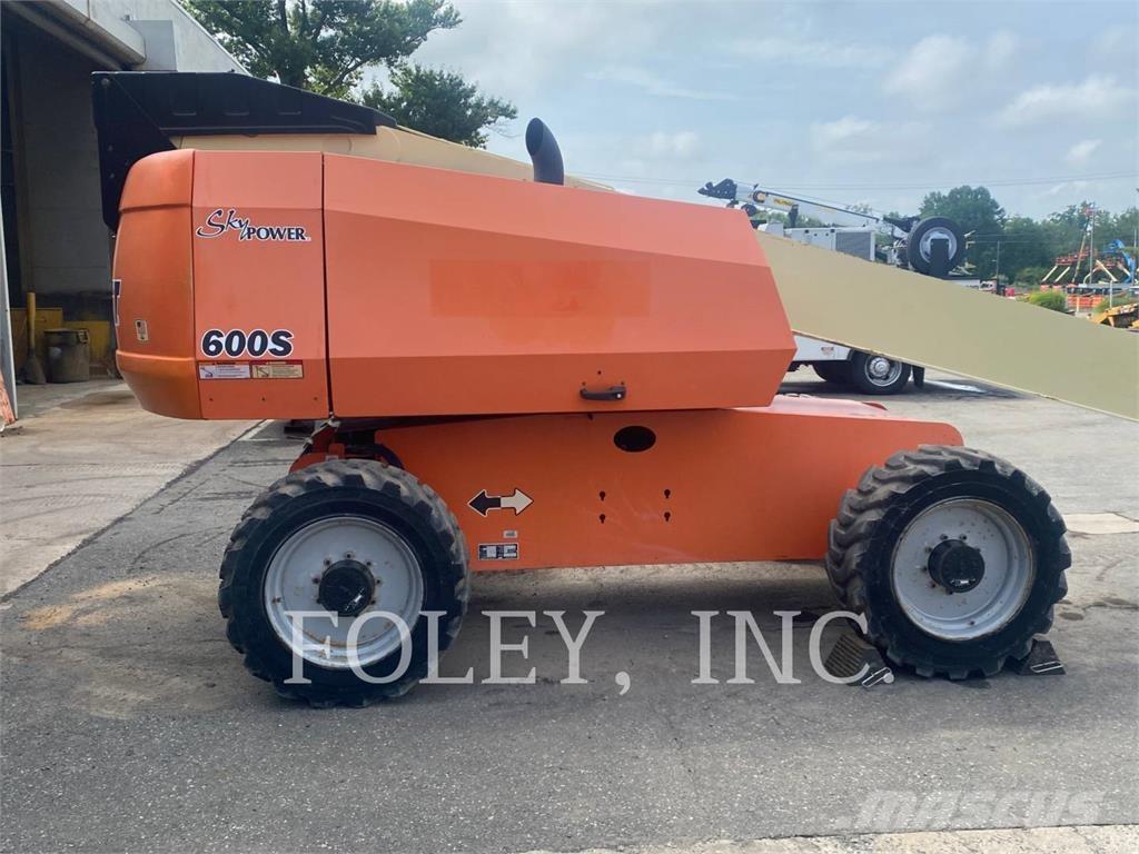 JLG 600S Коленчатые подъемники