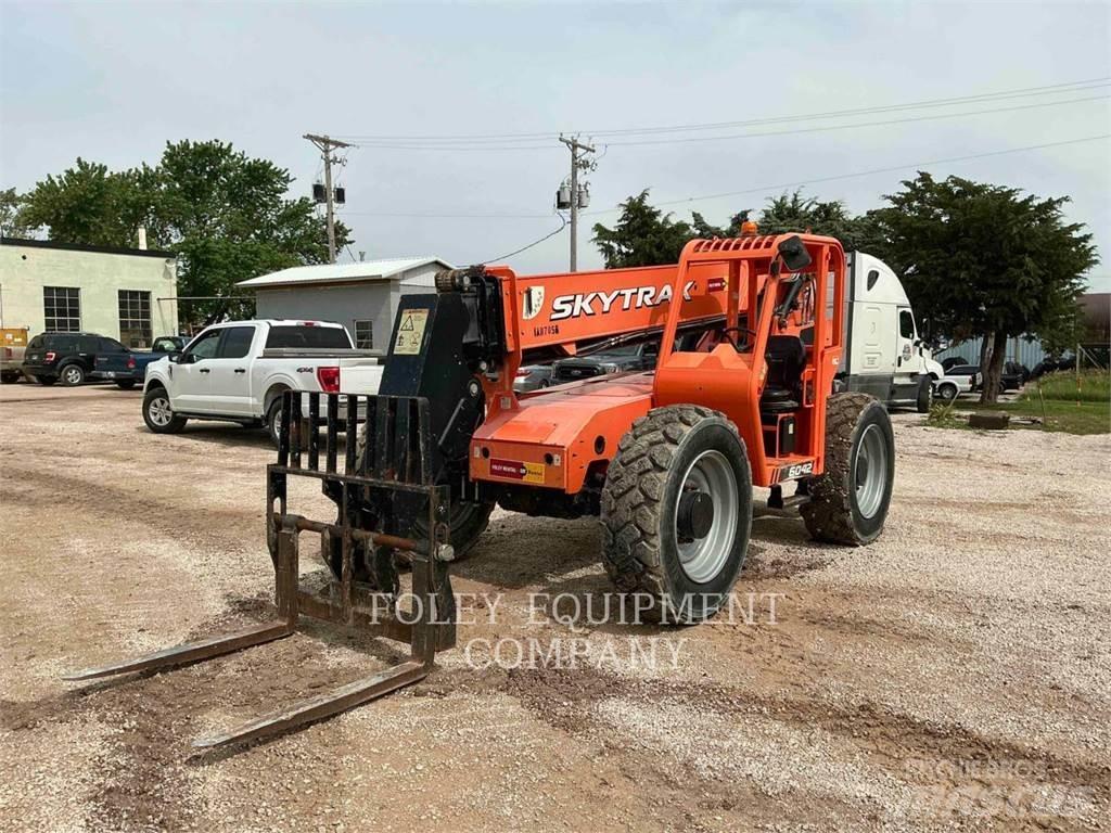 JLG 6042 Телескопические погрузчики