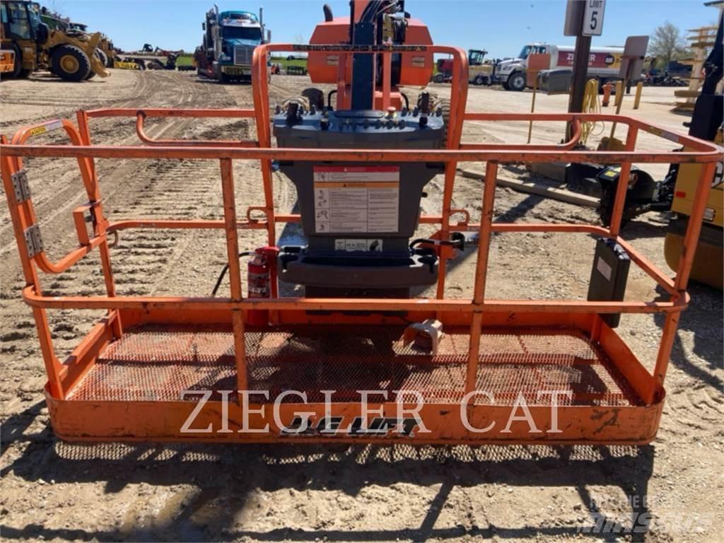 JLG 660SJ Коленчатые подъемники