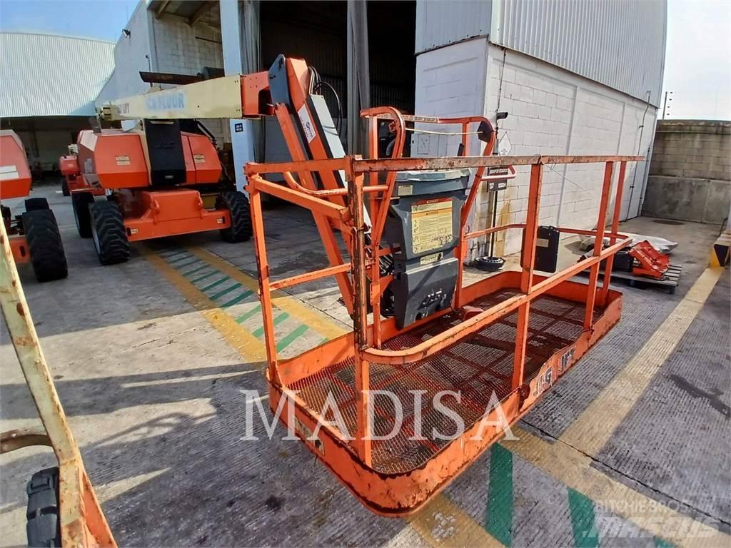 JLG 800 AJ Коленчатые подъемники