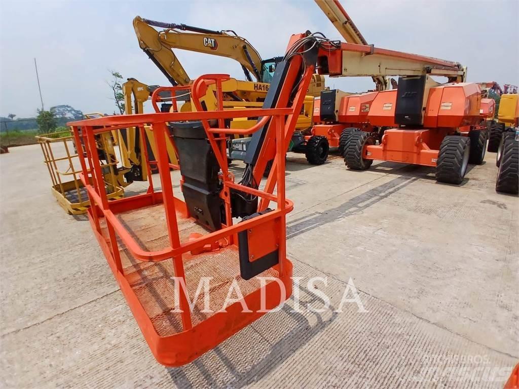 JLG 800AJ Коленчатые подъемники