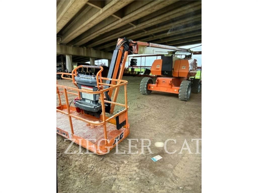 JLG 800AJ Коленчатые подъемники