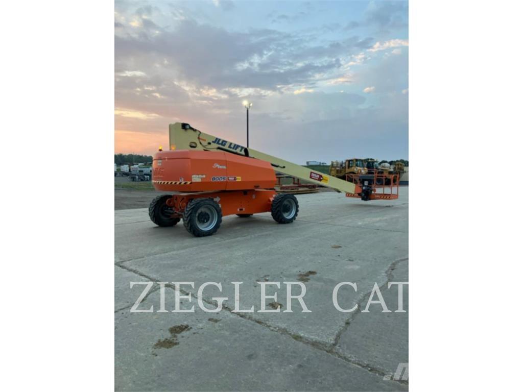 JLG 800S Коленчатые подъемники