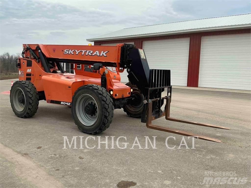 JLG 8042 Телескопические погрузчики