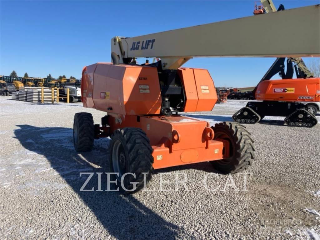 JLG 860SJ Коленчатые подъемники