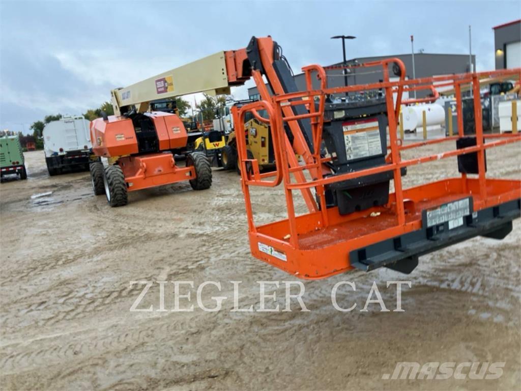 JLG 860SJ Коленчатые подъемники