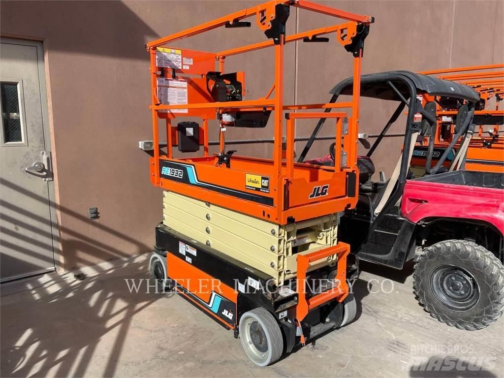 JLG AE1932 Ножничные подъемники