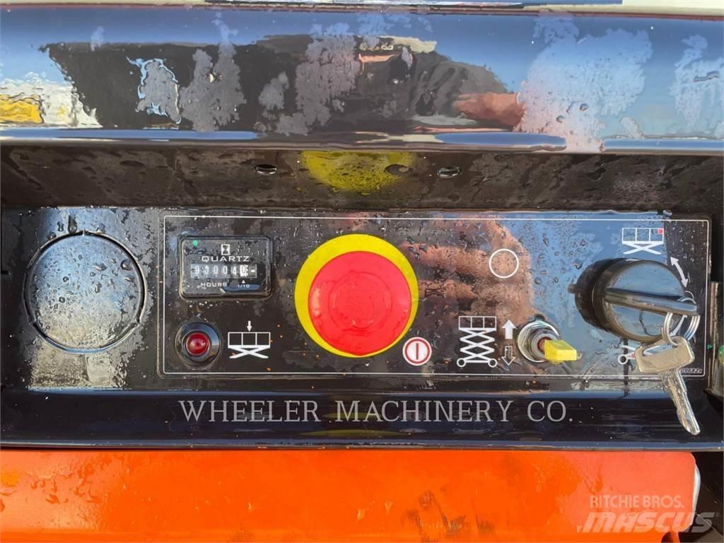 JLG AE1932 Ножничные подъемники