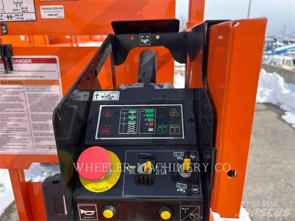 JLG AE1932 Ножничные подъемники