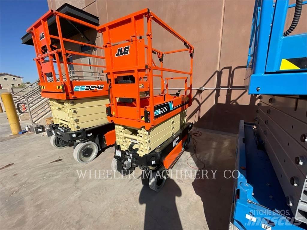 JLG AE1932 Ножничные подъемники