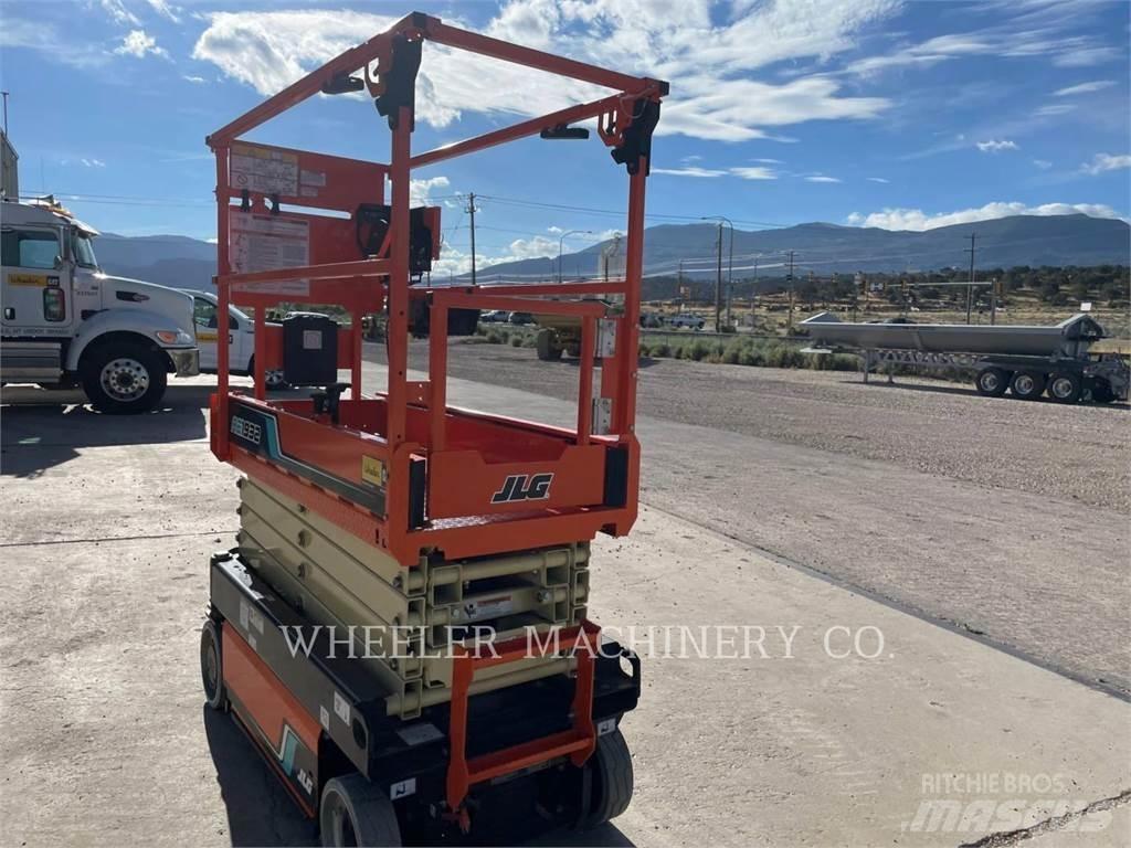 JLG AE1932 Ножничные подъемники