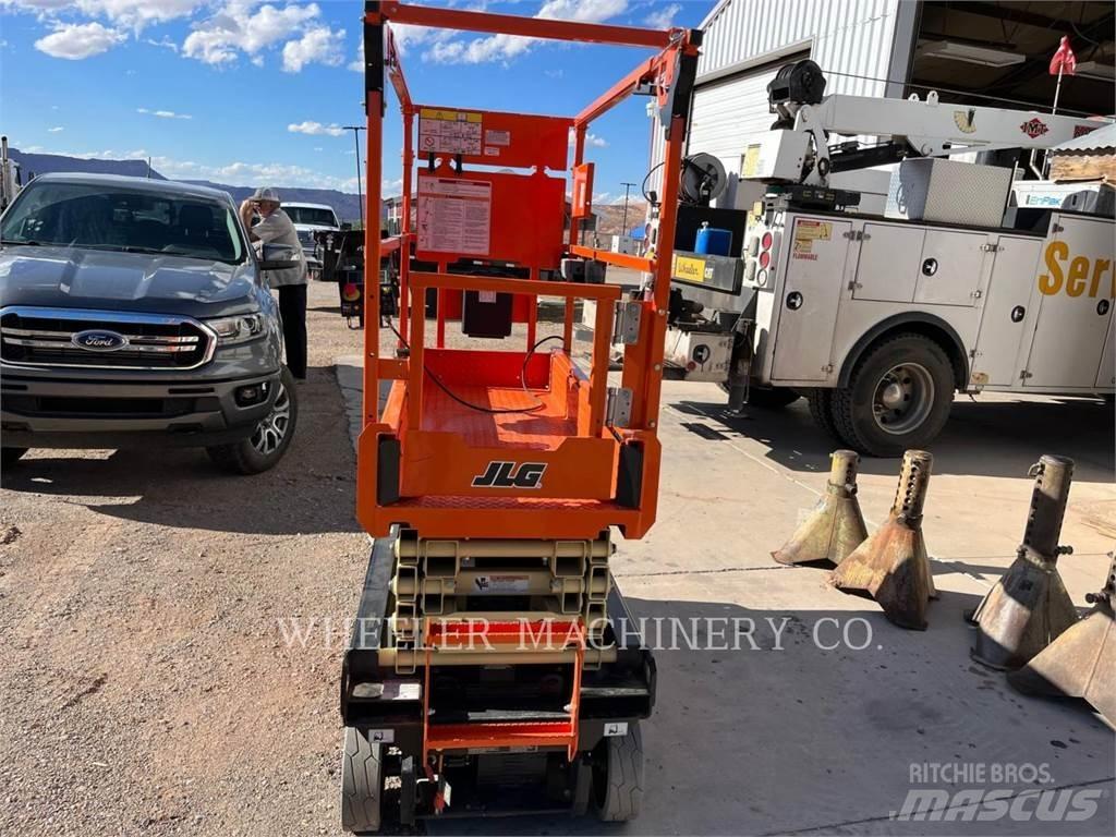 JLG AE1932 Ножничные подъемники