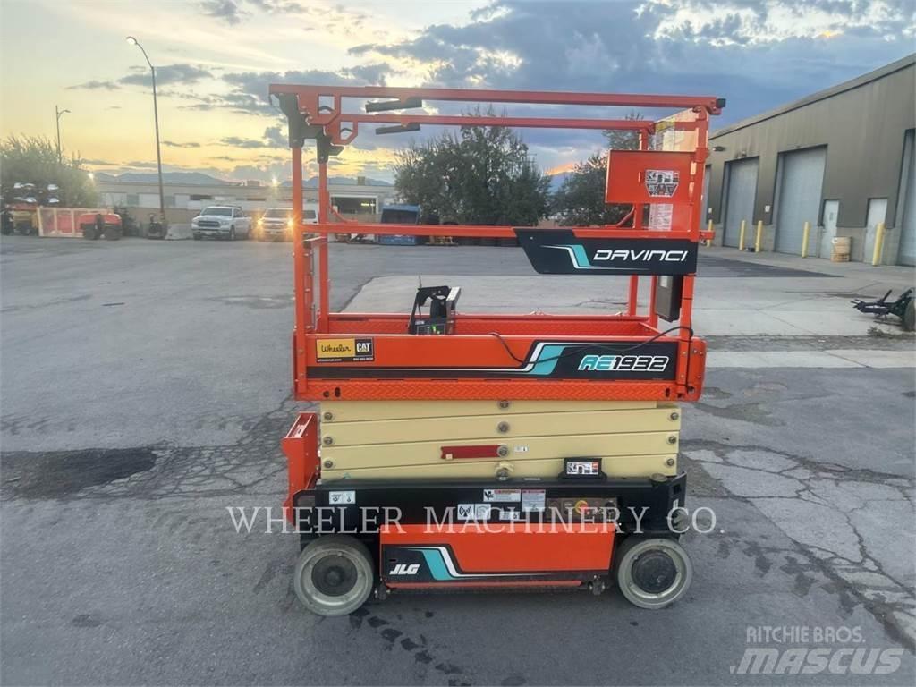 JLG AE1932 Ножничные подъемники