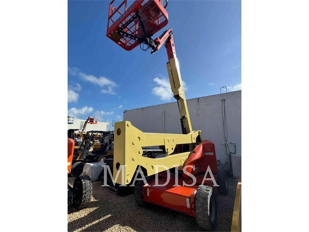 JLG E450AJ Коленчатые подъемники