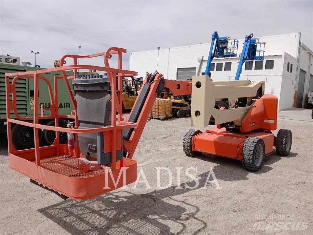 JLG E450AJ Коленчатые подъемники