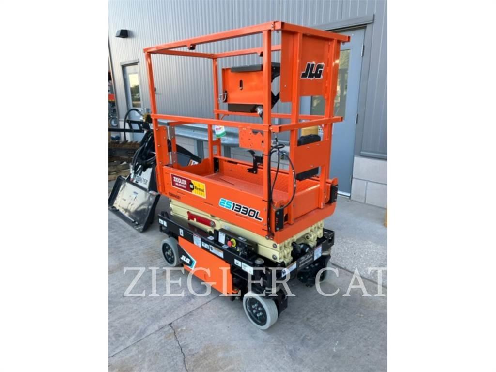 JLG ES1330L Ножничные подъемники