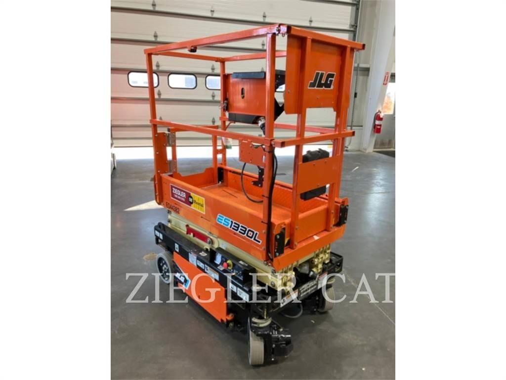 JLG ES1330L Ножничные подъемники