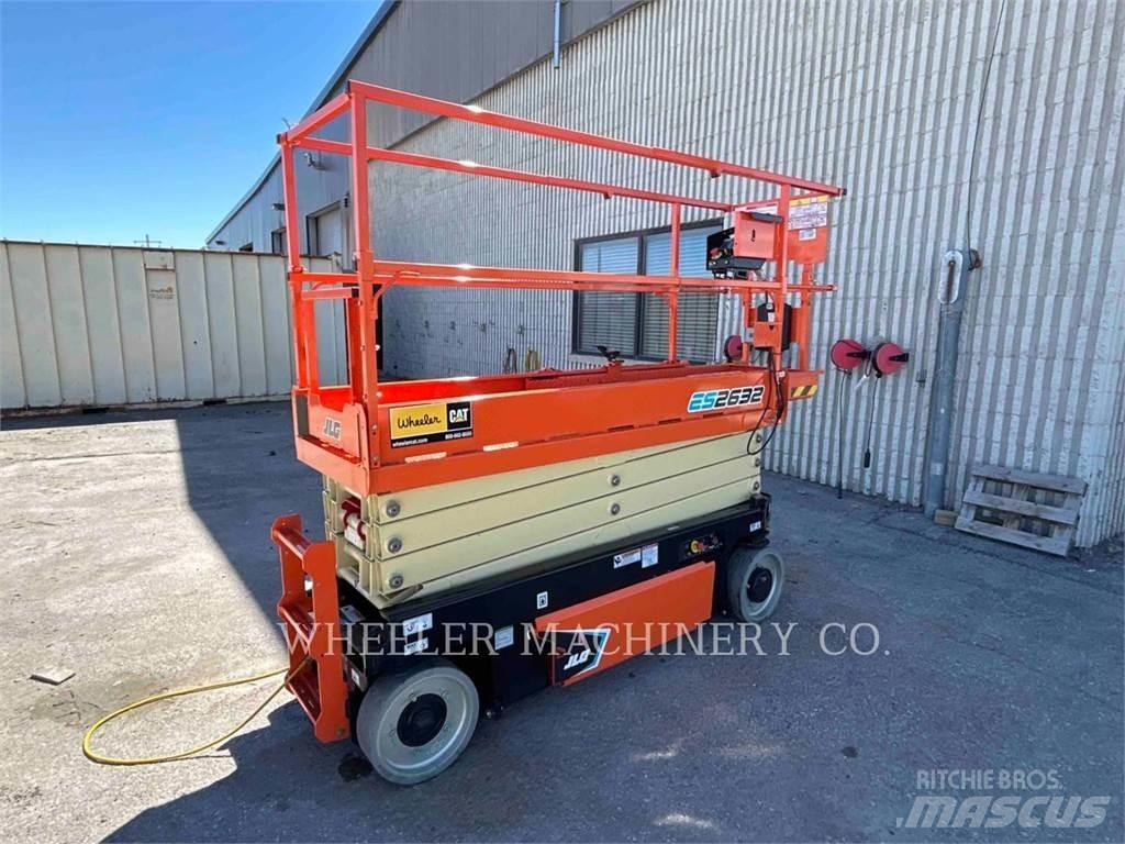 JLG ES2632 Ножничные подъемники