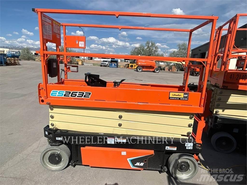 JLG ES2632 Ножничные подъемники