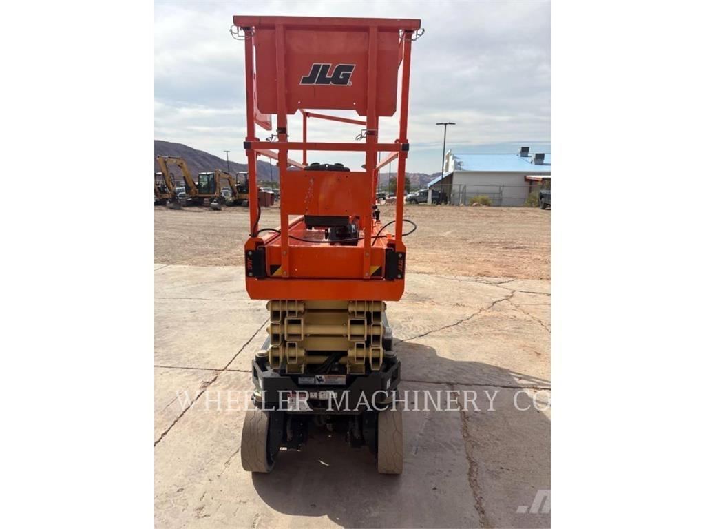 JLG ES2632 Ножничные подъемники