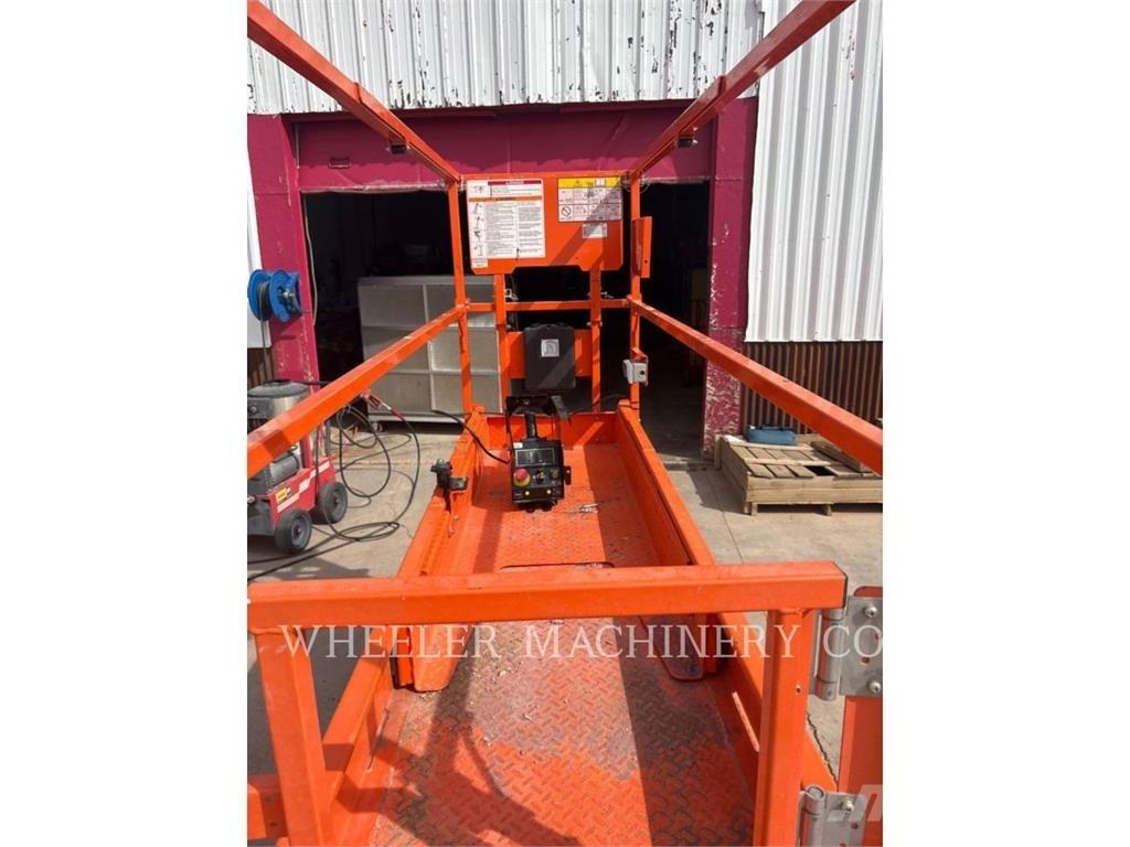 JLG ES2632 Ножничные подъемники
